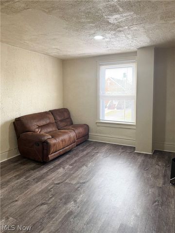 506 Woodlawn Road, Steubenville, OH 43952