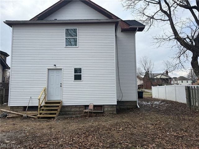 506 Woodlawn Road, Steubenville, OH 43952