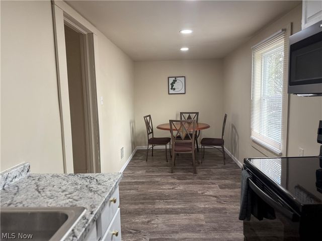 506 Woodlawn Road, Steubenville, OH 43952