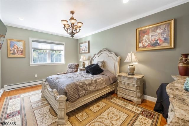 7 Bailey Ave, Bloomingdale Boro, NJ 07403