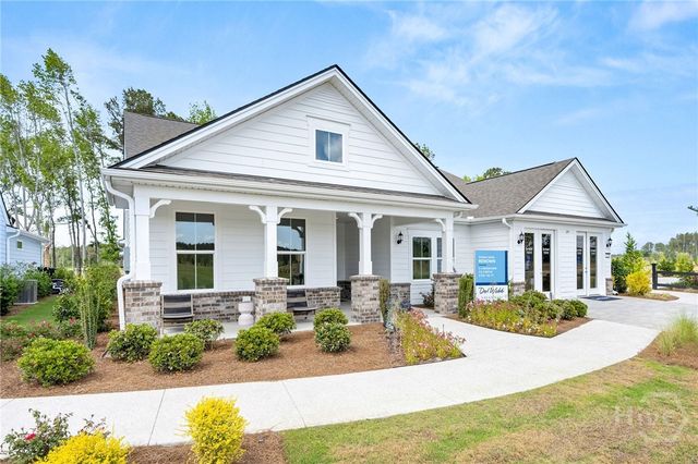 99 Tufted Grass Way, Richmond Hill, GA 31324