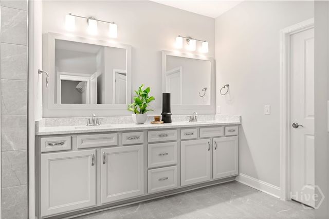 99 Tufted Grass Way, Richmond Hill, GA 31324