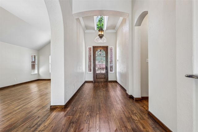 8330 Elena Drive, Lantana, TX 76226