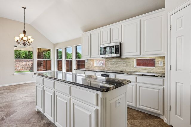 8330 Elena Drive, Lantana, TX 76226