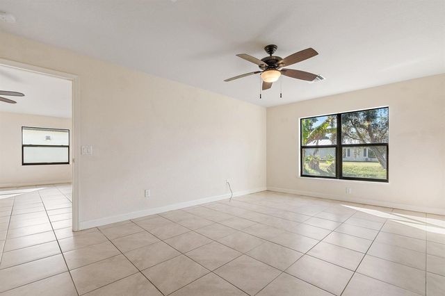 3 S Granada Lane, Port St. Lucie, FL 34952