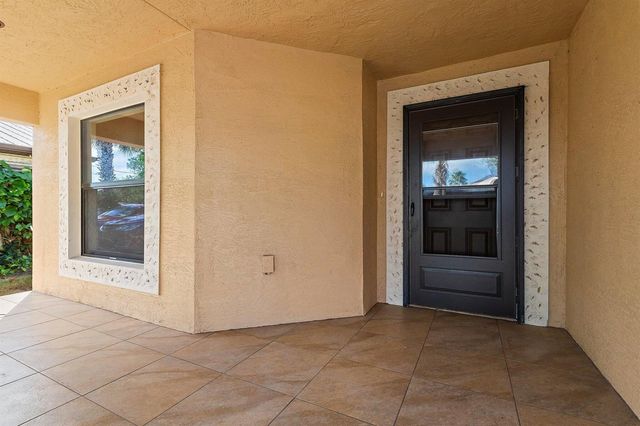 3 S Granada Lane, Port St. Lucie, FL 34952