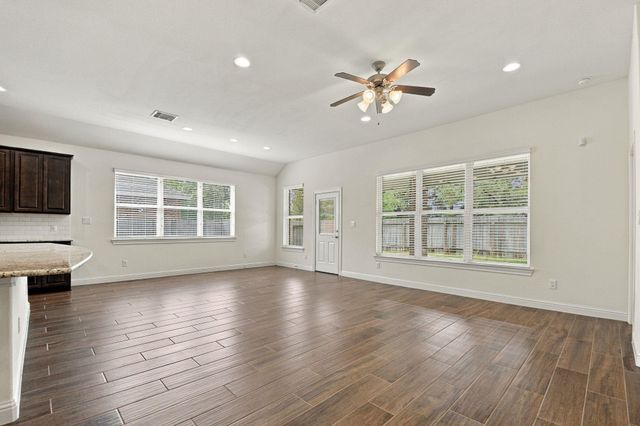 19049 Villa Lane, Montgomery, TX 77356