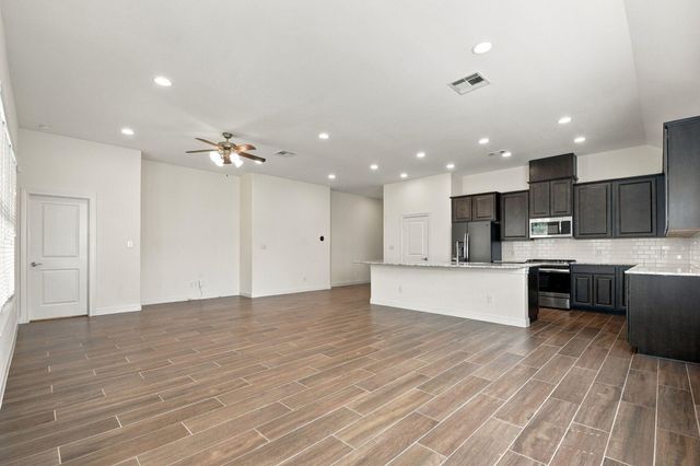 19049 Villa Lane, Montgomery, TX 77356