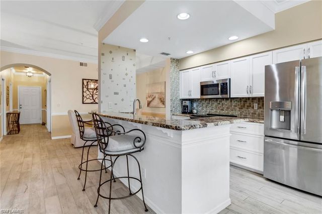 7615 ARBOR LAKES CT 446, Naples, FL 34112