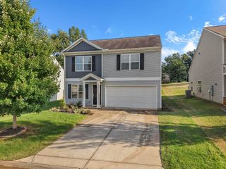 520 Millsgate Circle, Boiling Springs, SC 29316