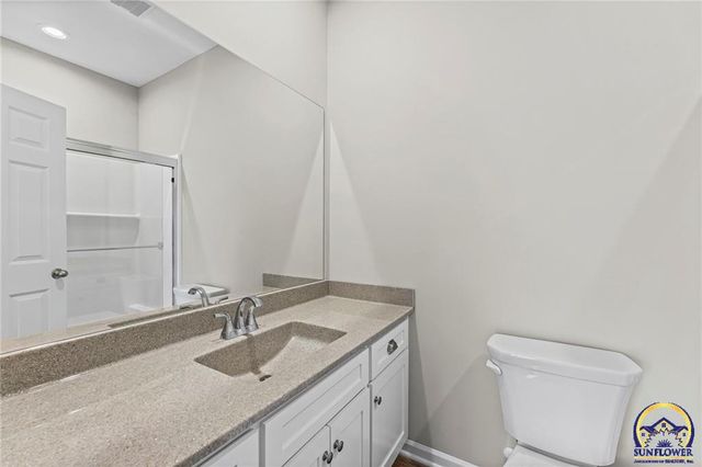 832 E Hamblin St, Ottawa, KS 66067