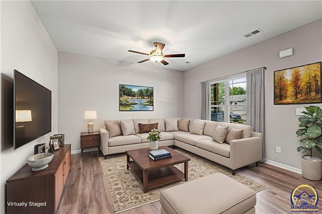 832 E Hamblin St, Ottawa, KS 66067