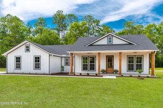 8021 YELLOW PINE Circle, Glen St. Mary, FL 32040