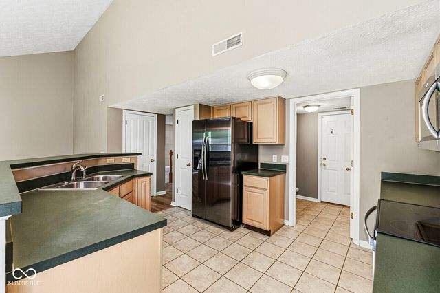 3846 Minuteman Circle, Carmel, IN 46032