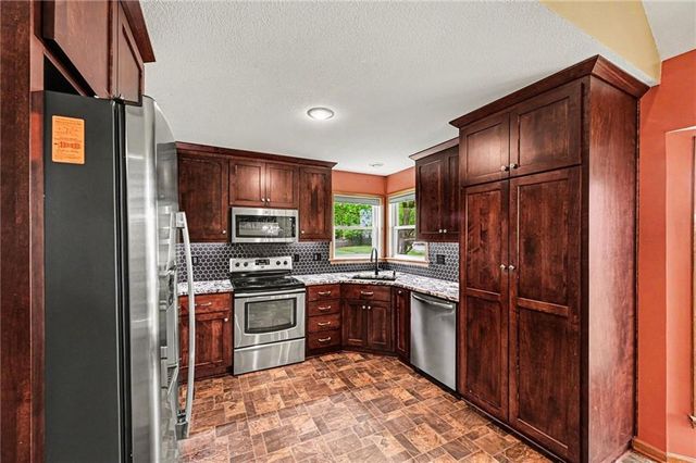 503 N Mesquite Street, Olathe, KS 66061