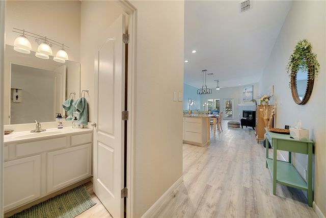 15414 Salt Cay Ct 5E, Corpus Christi, TX 78418