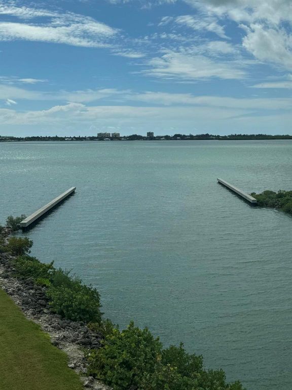 4 E Harbour Isle Ph Drive Ph06, Fort Pierce, FL 34949