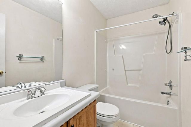 9185 HORSESHOE BND, Gainesville, GA 30506