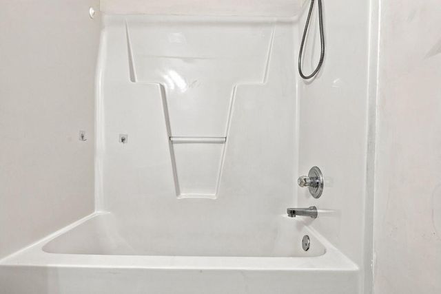 9185 HORSESHOE BND, Gainesville, GA 30506
