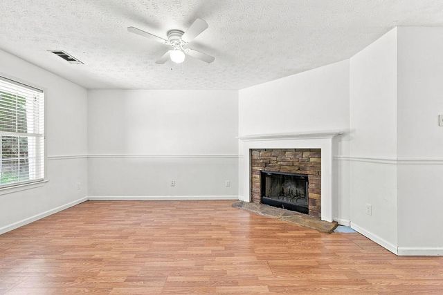 9185 HORSESHOE BND, Gainesville, GA 30506