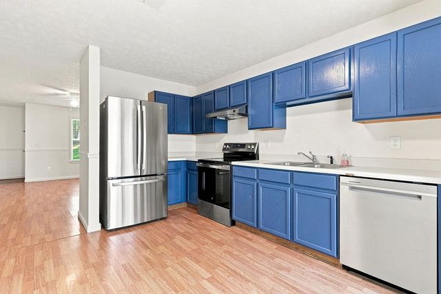 9185 HORSESHOE BND, Gainesville, GA 30506