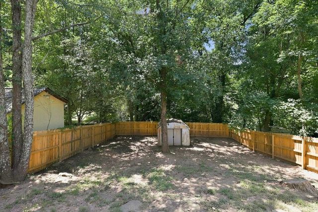 9185 HORSESHOE BND, Gainesville, GA 30506