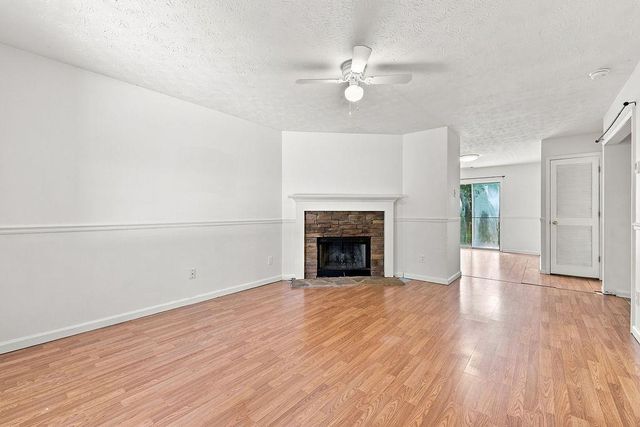 9185 HORSESHOE BND, Gainesville, GA 30506