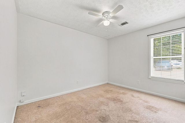 9185 HORSESHOE BND, Gainesville, GA 30506