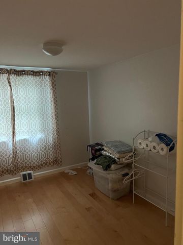 818 BURGESS ST, Philadelphia, PA 19116