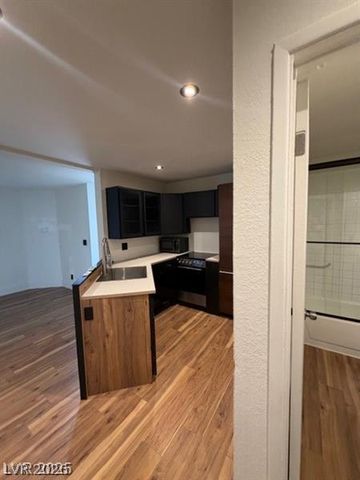 540 Elm Drive 104, Las Vegas, NV 89169