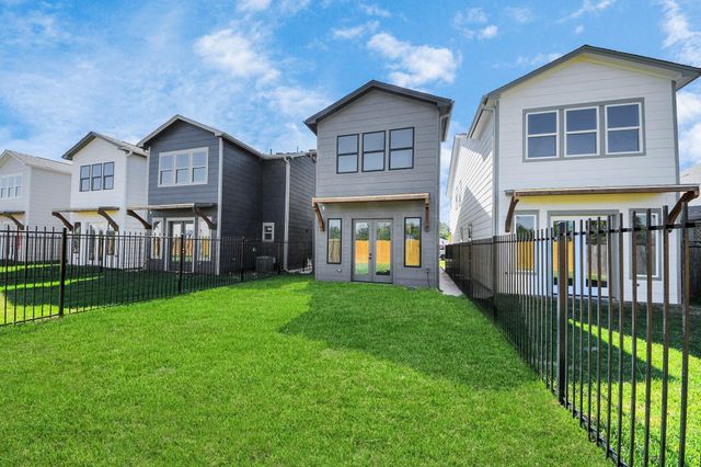 6320 Milwee Street A, Houston, TX 77092