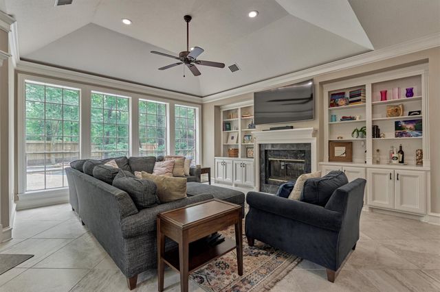19 Craggy Rock Street, The Woodlands, TX 77381