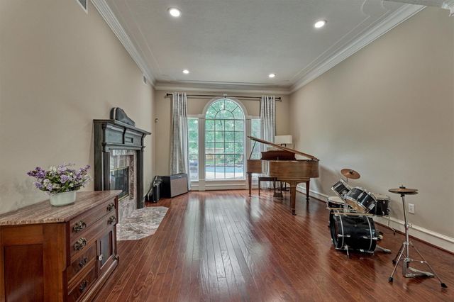 19 Craggy Rock Street, The Woodlands, TX 77381