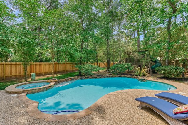 19 Craggy Rock Street, The Woodlands, TX 77381