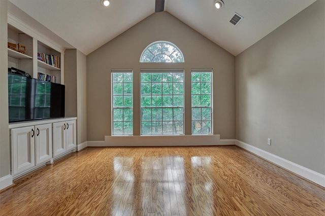 19 Craggy Rock Street, The Woodlands, TX 77381