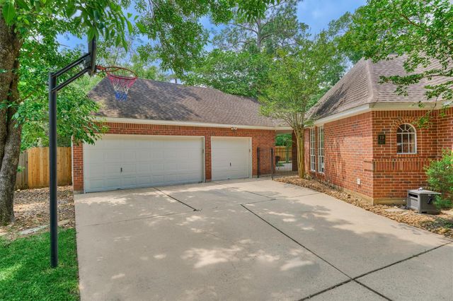 19 Craggy Rock Street, The Woodlands, TX 77381