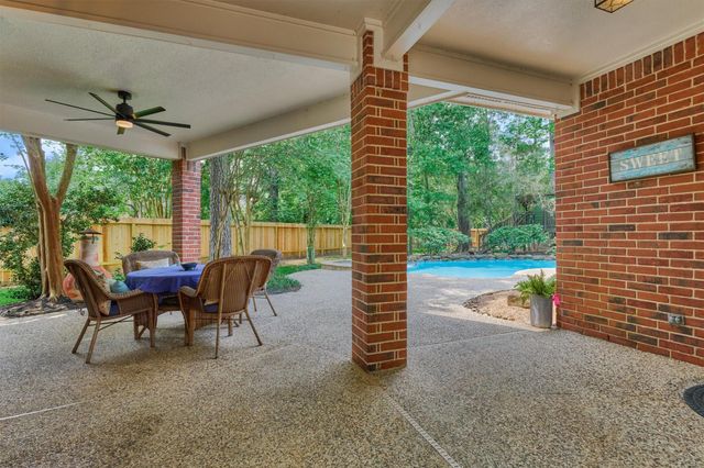 19 Craggy Rock Street, The Woodlands, TX 77381