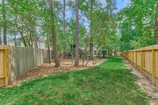 19 Craggy Rock Street, The Woodlands, TX 77381