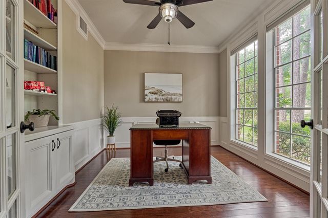 19 Craggy Rock Street, The Woodlands, TX 77381