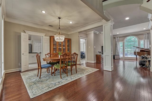 19 Craggy Rock Street, The Woodlands, TX 77381