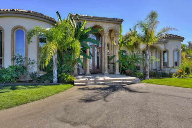 2070 W Green Springs Rd, El Dorado Hills, CA 95762