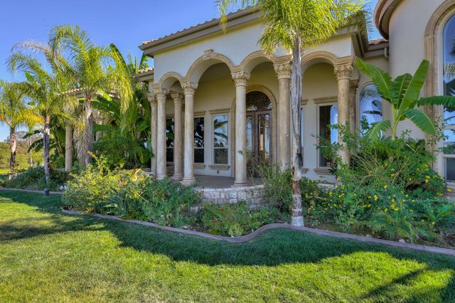 2070 W Green Springs Rd, El Dorado Hills, CA 95762