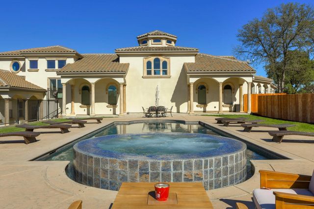 2070 W Green Springs Rd, El Dorado Hills, CA 95762