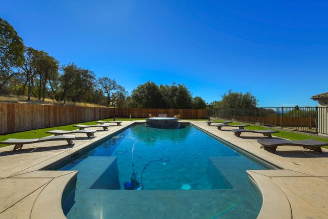 2070 W Green Springs Rd, El Dorado Hills, CA 95762