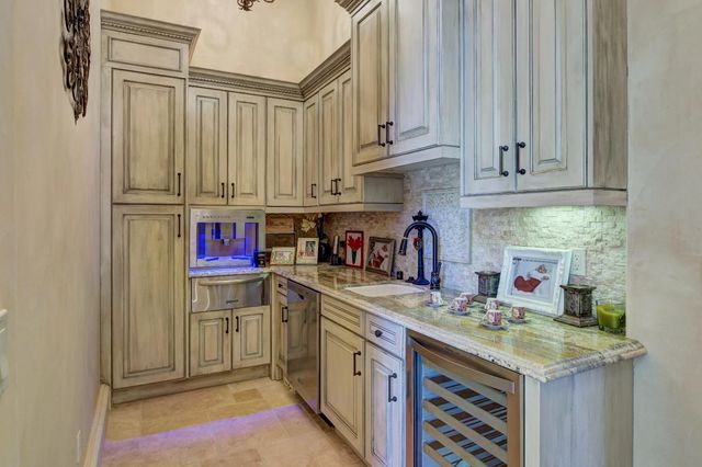 2070 W Green Springs Rd, El Dorado Hills, CA 95762