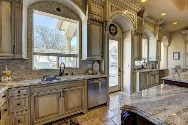 2070 W Green Springs Rd, El Dorado Hills, CA 95762