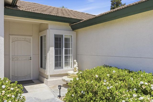 10600 Mersham Hill Drive, Bakersfield, CA 93311