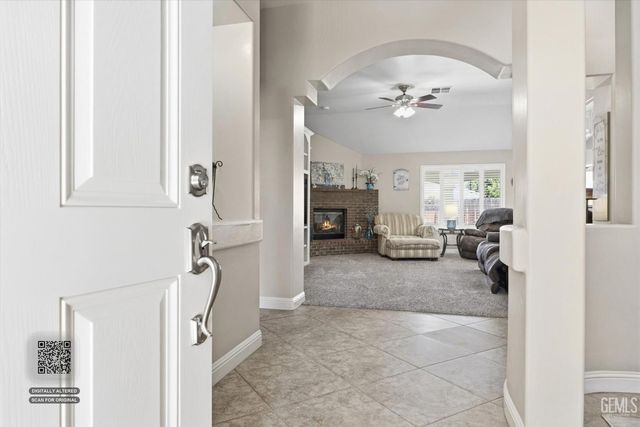 10600 Mersham Hill Drive, Bakersfield, CA 93311