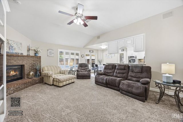10600 Mersham Hill Drive, Bakersfield, CA 93311