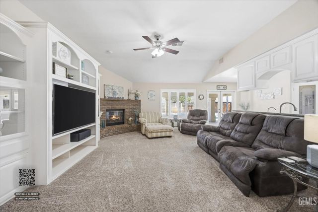 10600 Mersham Hill Drive, Bakersfield, CA 93311